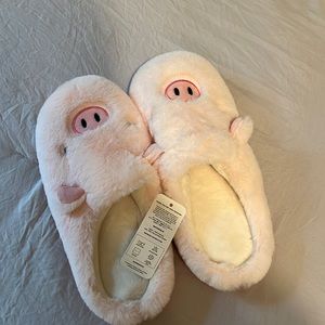 NWT pink pig slipper size womens  7-8